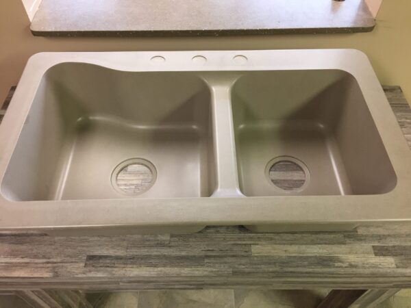 19 x 33 inch 60/40 undermount or top mount kitchen sink in brown fleck finish