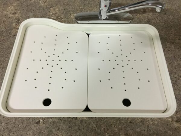 under surface cutting board right or left drain holes