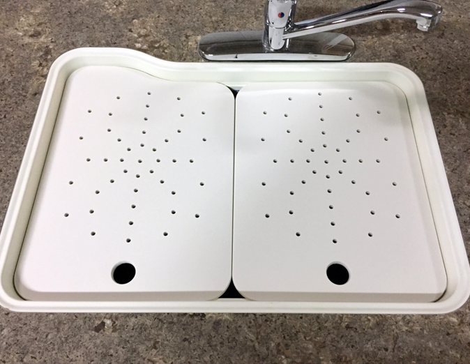 Under-surface cutting board with right or left drain holes – versatile kitchen accessory