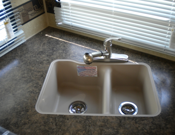 Laminate RV countertop for motorhome kitchen upgrade